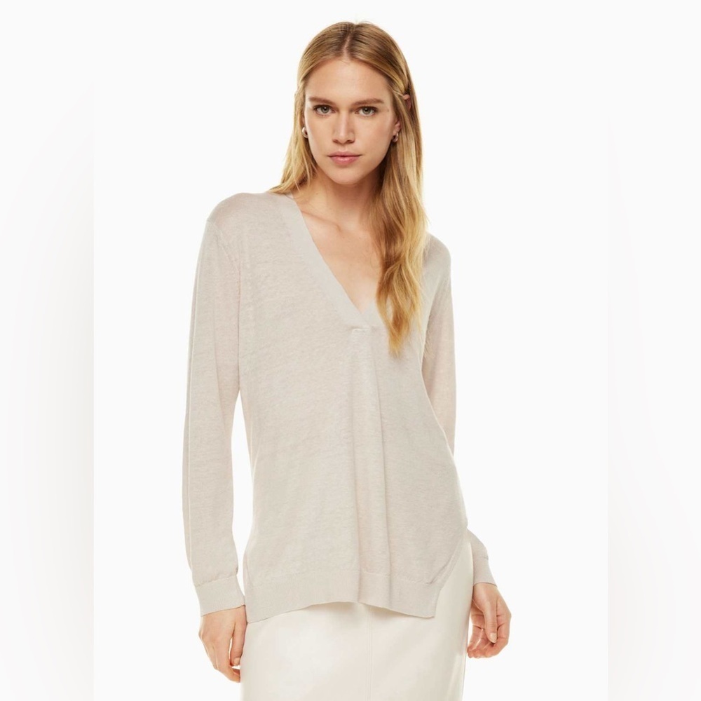 Aritzia Babaton Midcentury Linen Sweater V-Neck Long Sleeve Matte Pearl Sz Med